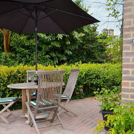 Petit Knowle Villa Cuckfield Dış mekan fotoğraf